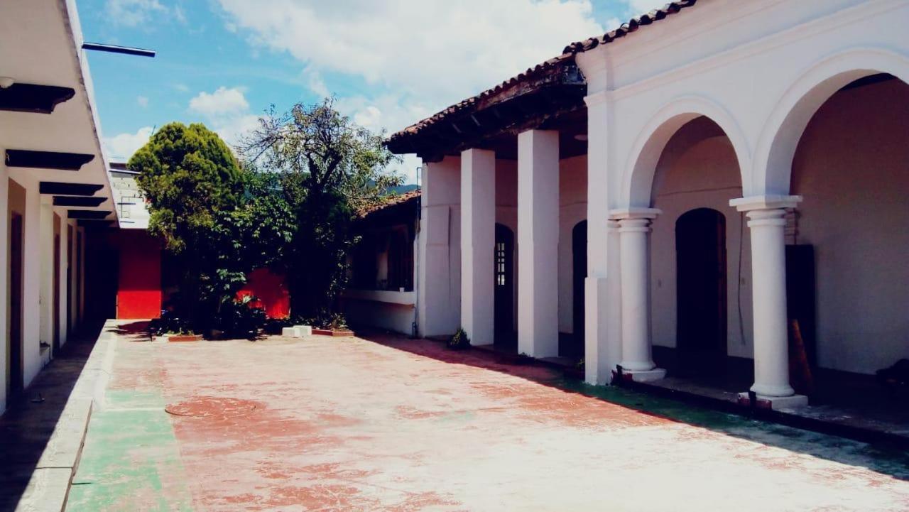 Fandango Hostel San Cristóbal de Las Casas Buitenkant foto